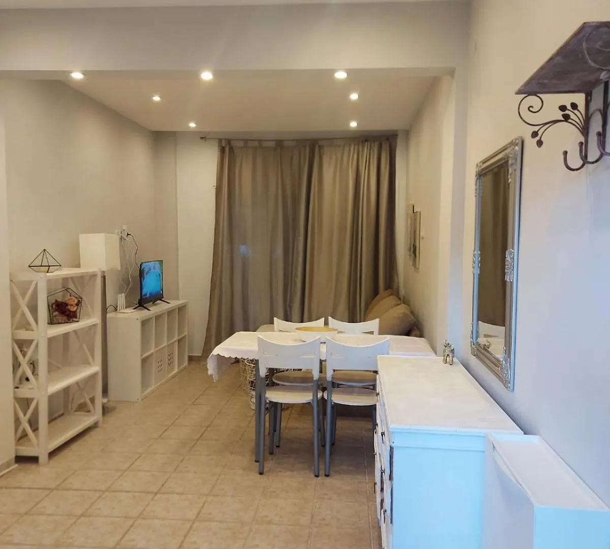 Lotus Apartment Peraia